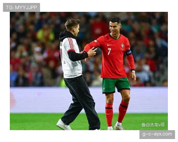 揭秘C罗保持巅峰体能的秘诀：科学管理助力持续高水平竞技