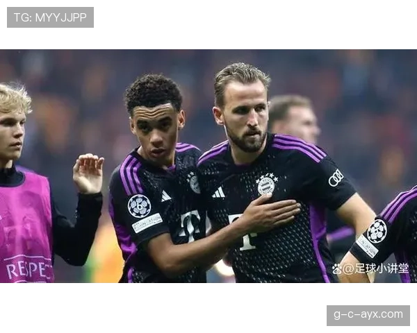 拜仁中场齐心助力穆西亚拉,青年新星迎来成长新机遇 拜仁中场齐心助力穆西亚拉,青年新星迎来成长新机遇