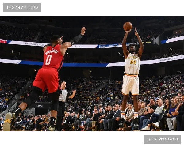 凯泽锋线焕然一新,进攻火力全开表现抢眼 凯泽锋线焕然一新,进攻火力全开表现抢眼