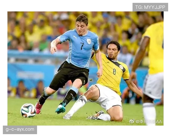 乌拉圭队中路渗透战术奏效，强势突破表现亮眼