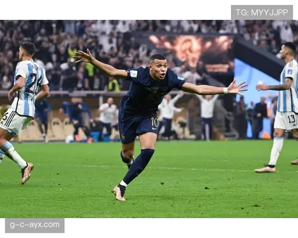 迪巴拉世界杯表现稳健，助阿根廷开启胜利新篇章