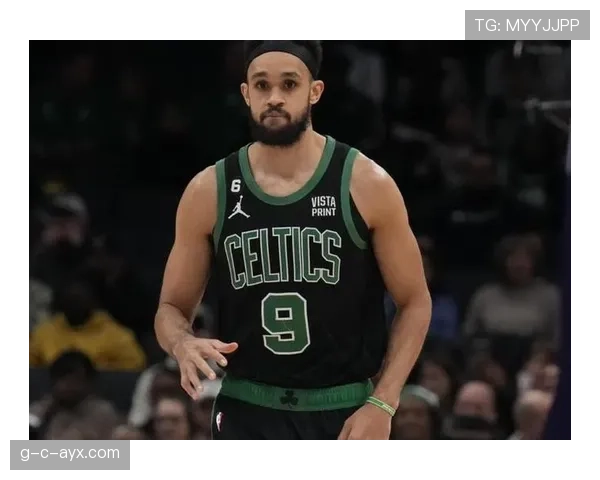 德里克·怀特挡拆造位拉开空间三分效率较上季提升